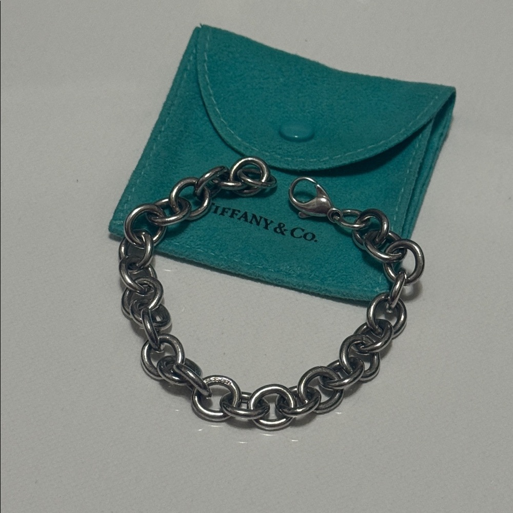 Tiffany & Co. Silver Bracelet with Teal Pouch - Picture 4 of 16